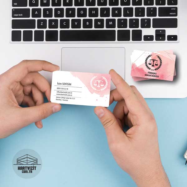 Pembe Tonlar Avukat Kartvizit